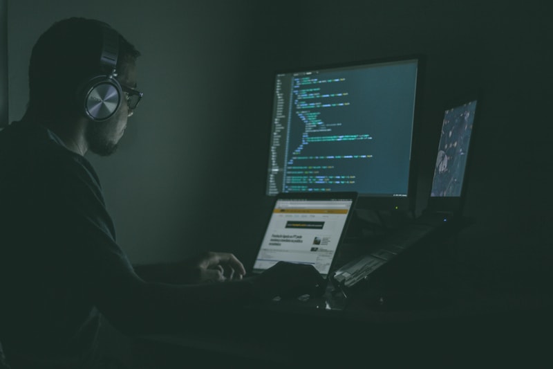 Illustration de la formation Analyste cybersécurité SOC — parcours de reconversion